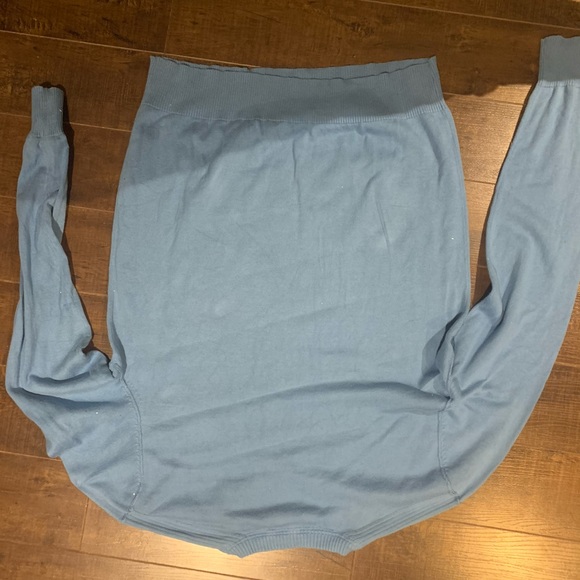 Kenneth Cole sweater - Picture 3 of 3